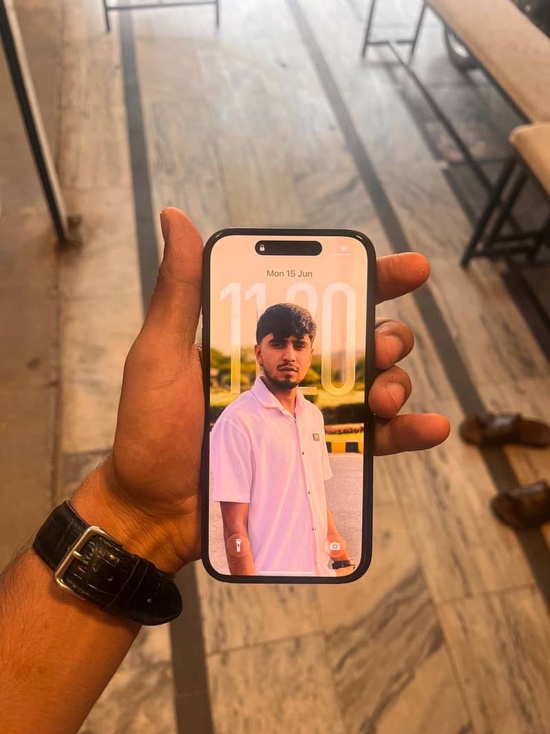 Apple iPhone 15 5