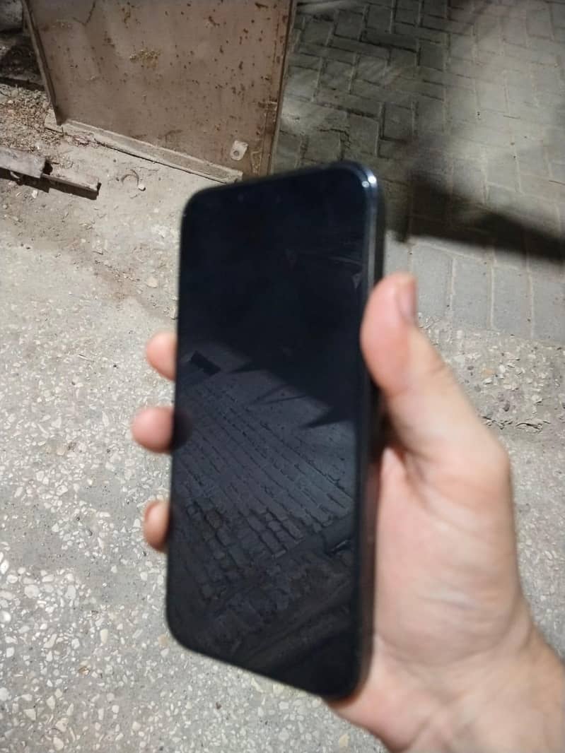 Apple iPhone 13 Pro 2