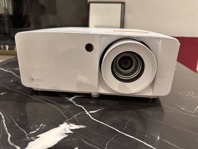 Brand new Optoma projector 4k Gaming