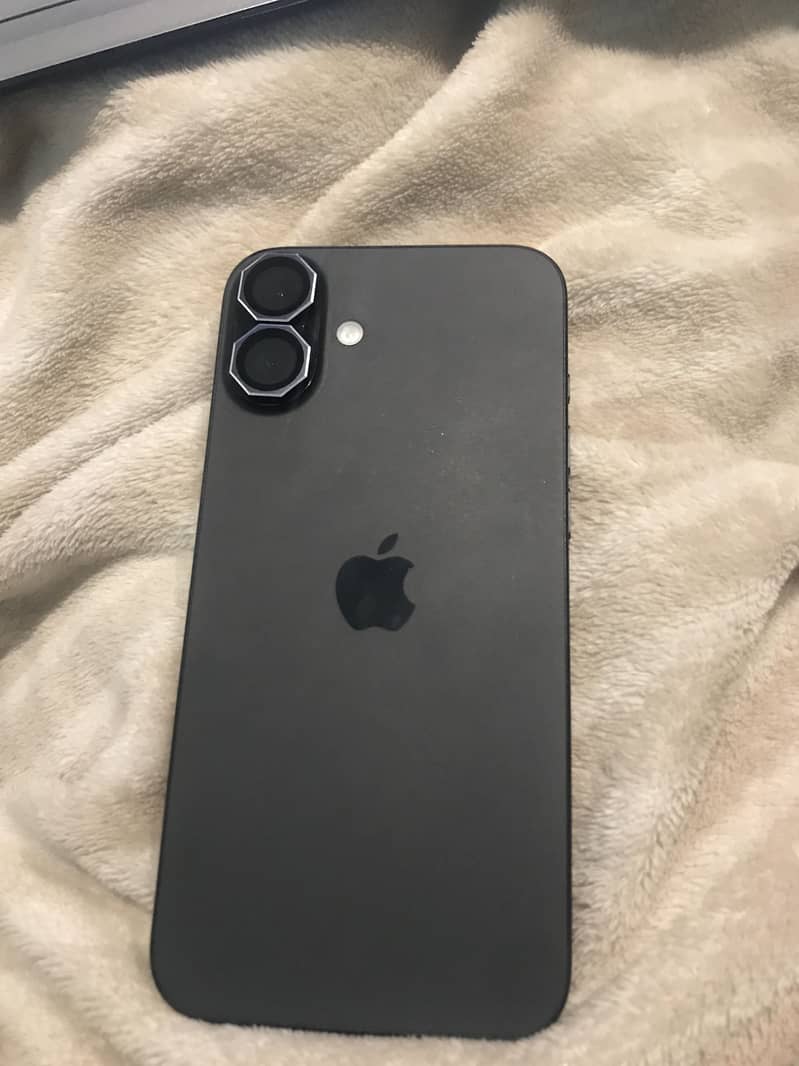 Apple iPhone 16 Plus 0