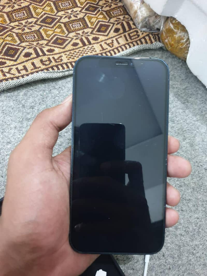 Apple iPhone 12 2