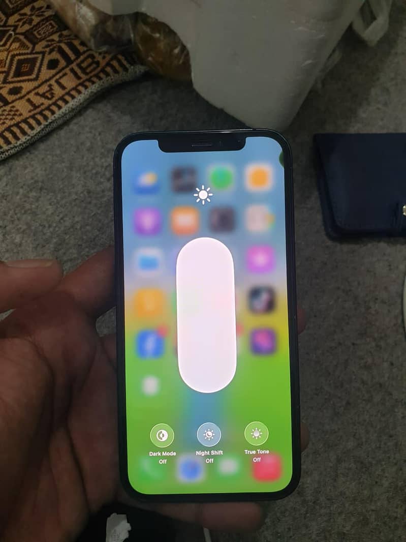 Apple iPhone 12 3
