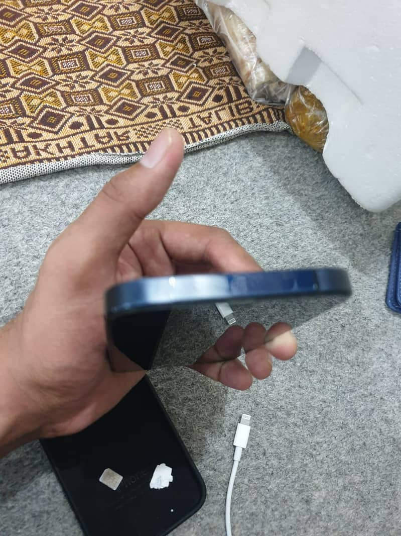Apple iPhone 12 5