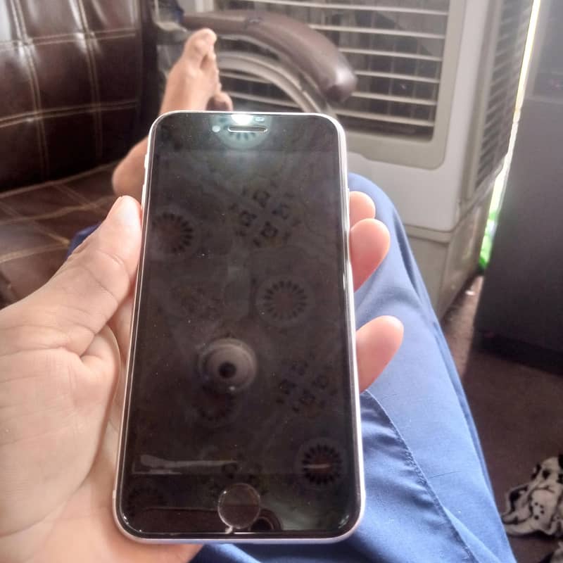 Apple iPhone SE 1