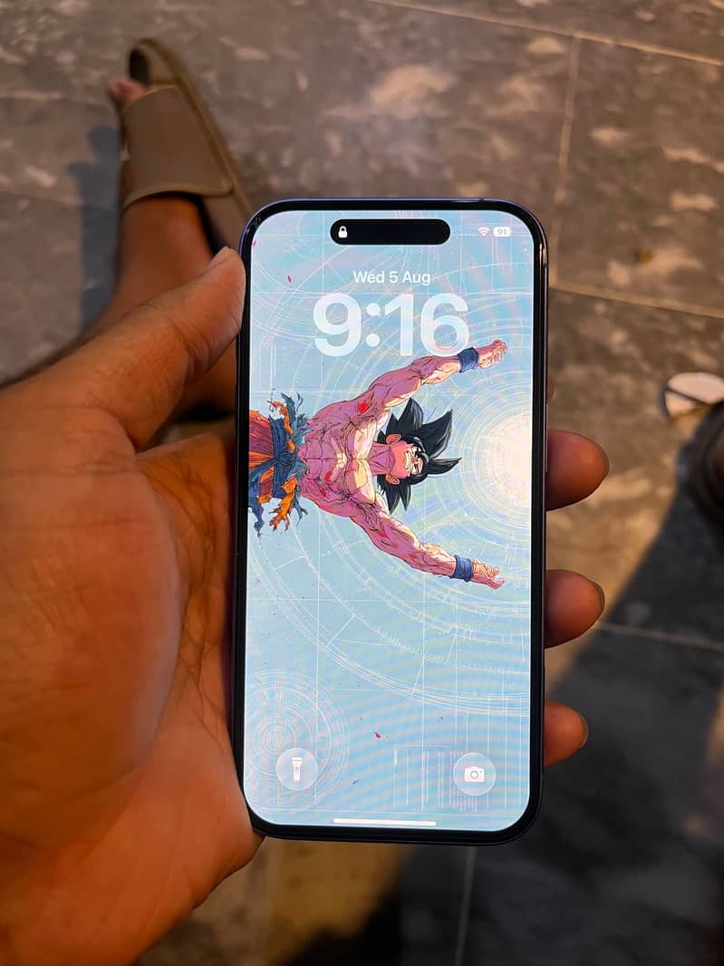 Apple iPhone 16 4