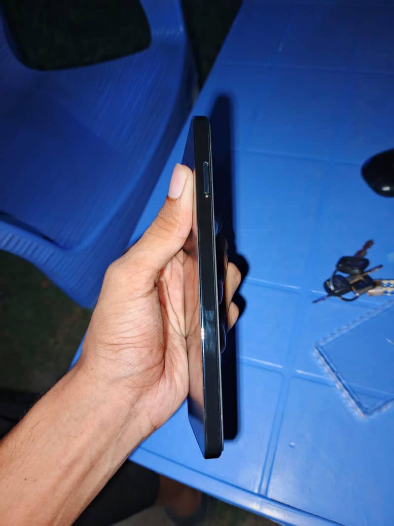 Tecno CAMON 20 with box 1