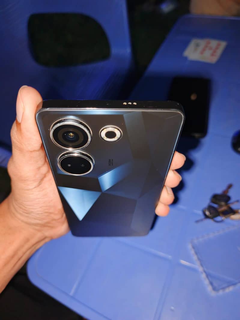 Tecno CAMON 20 with box 8