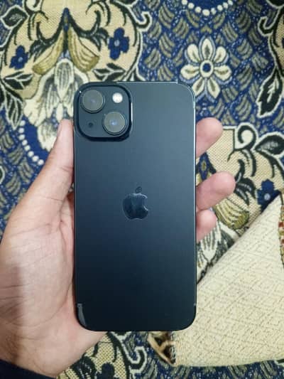 Apple iPhone 13