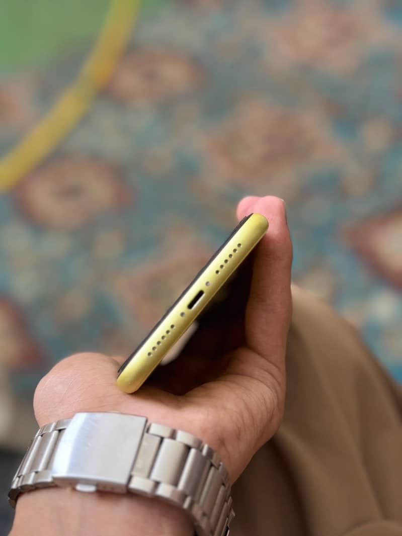 Apple iPhone 11 5