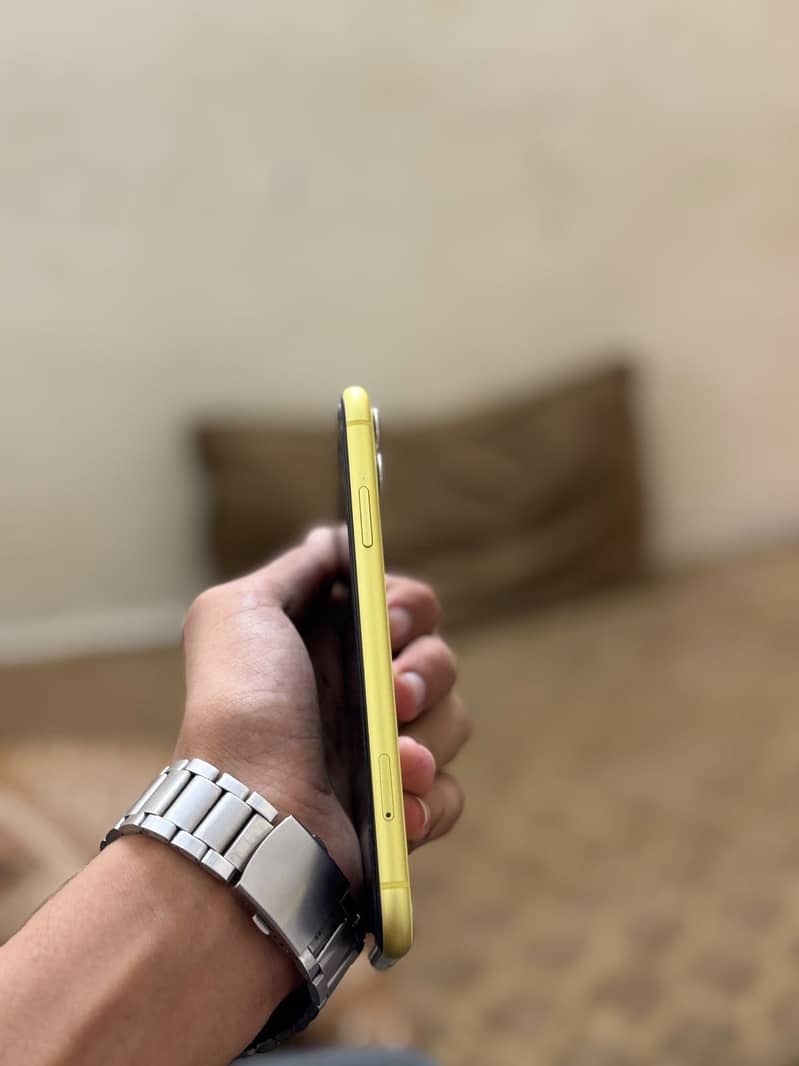 Apple iPhone 11 6