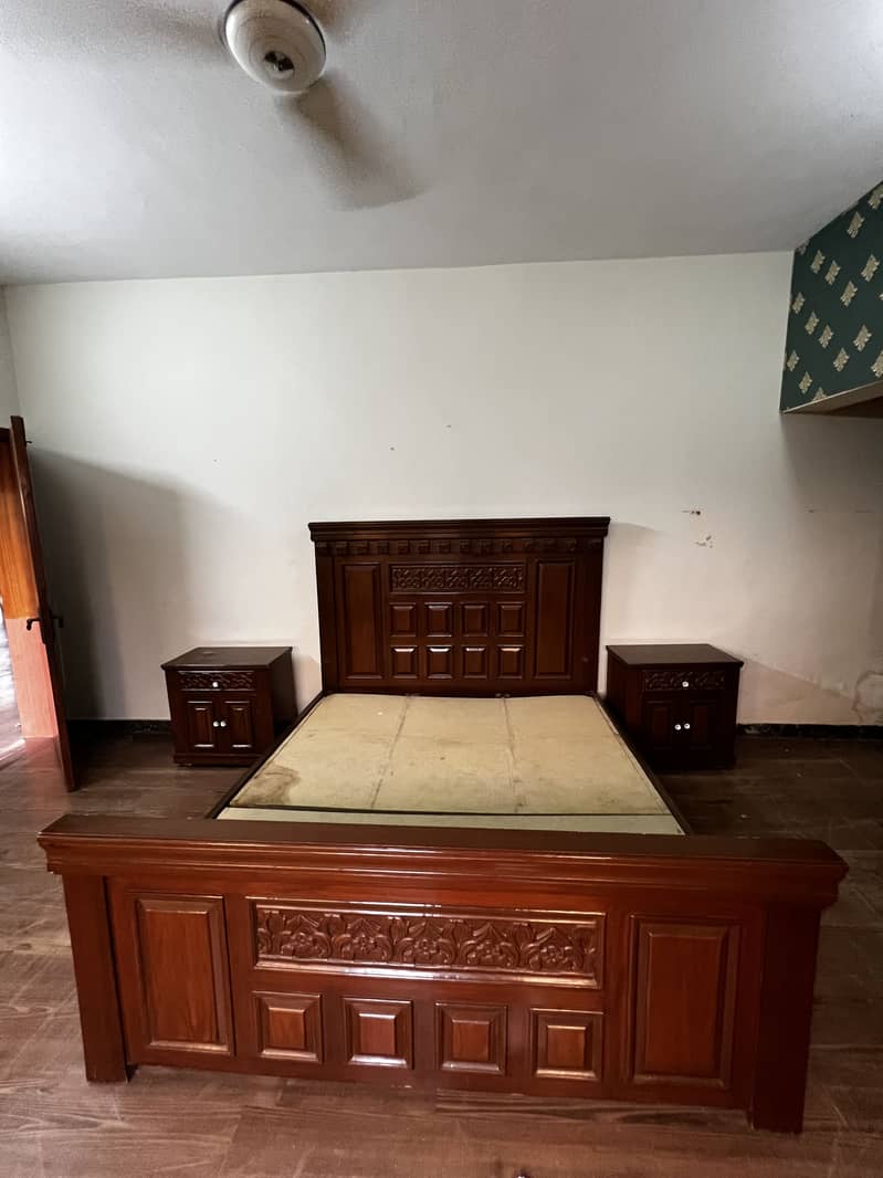 Bed set complete side tables and dressing 0