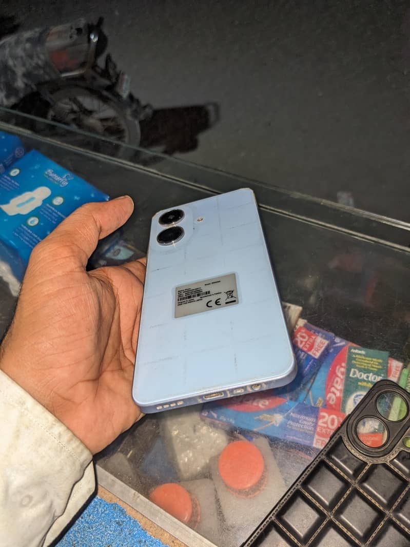 Realme Note 60 1