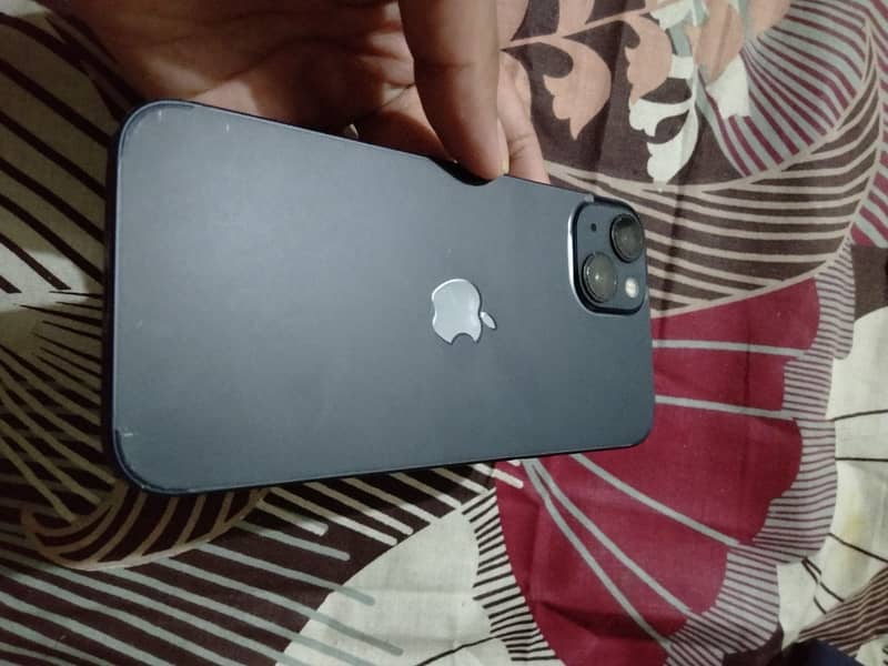 Apple iPhone 13 4