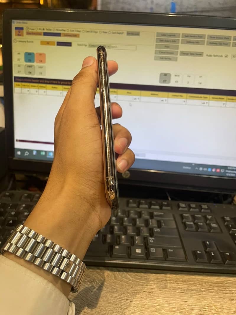 Apple iPhone XS 0