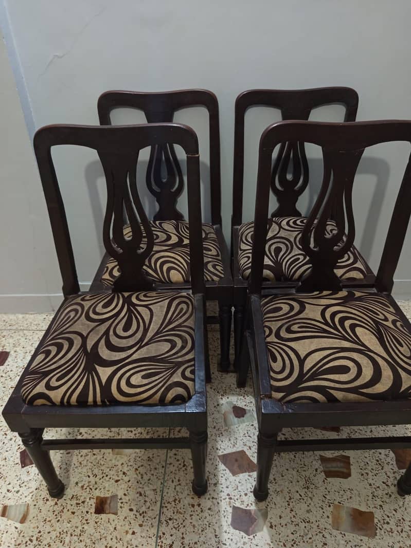 Dining Table - 4 Chair 1