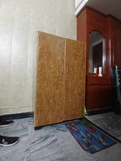 midium size wardrobe first class