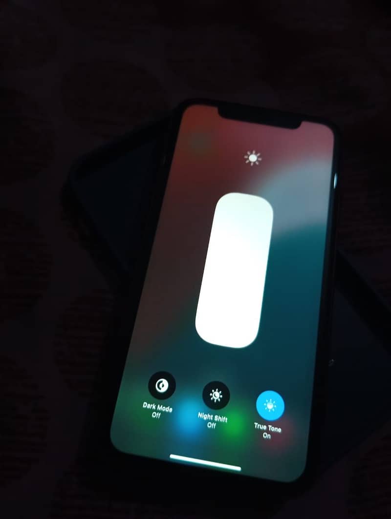 Apple iPhone XR 8