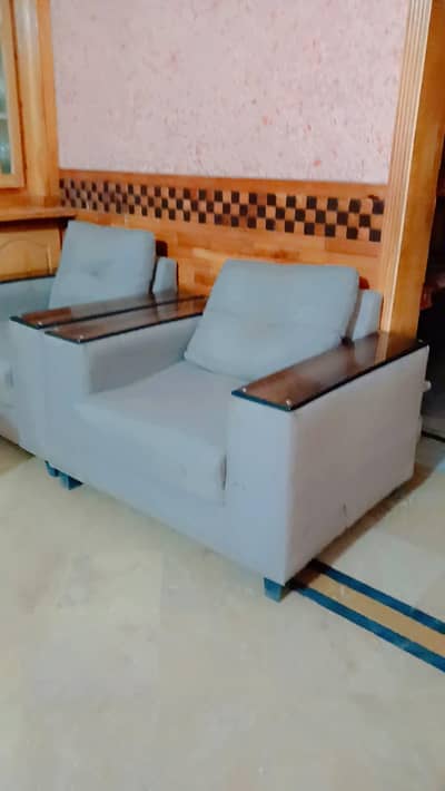7 Seater Sofa 2 Seater Sofa, Single Sofa Chair aur Dining Table