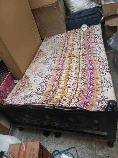 Single bed without mattress