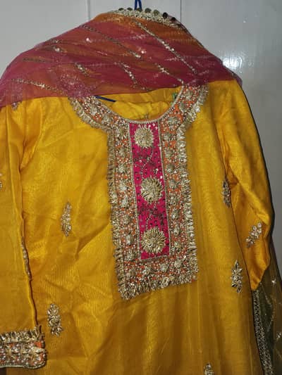 Mehndi bridal lahnga