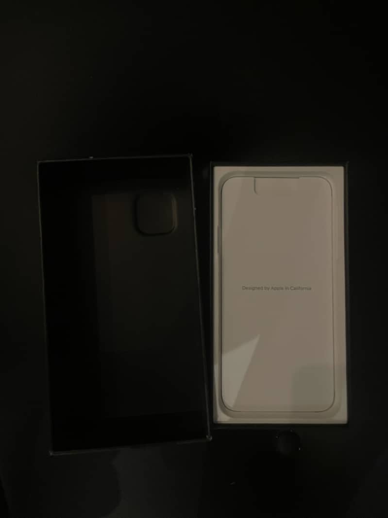 Apple iPhone 11 Pro Max 4