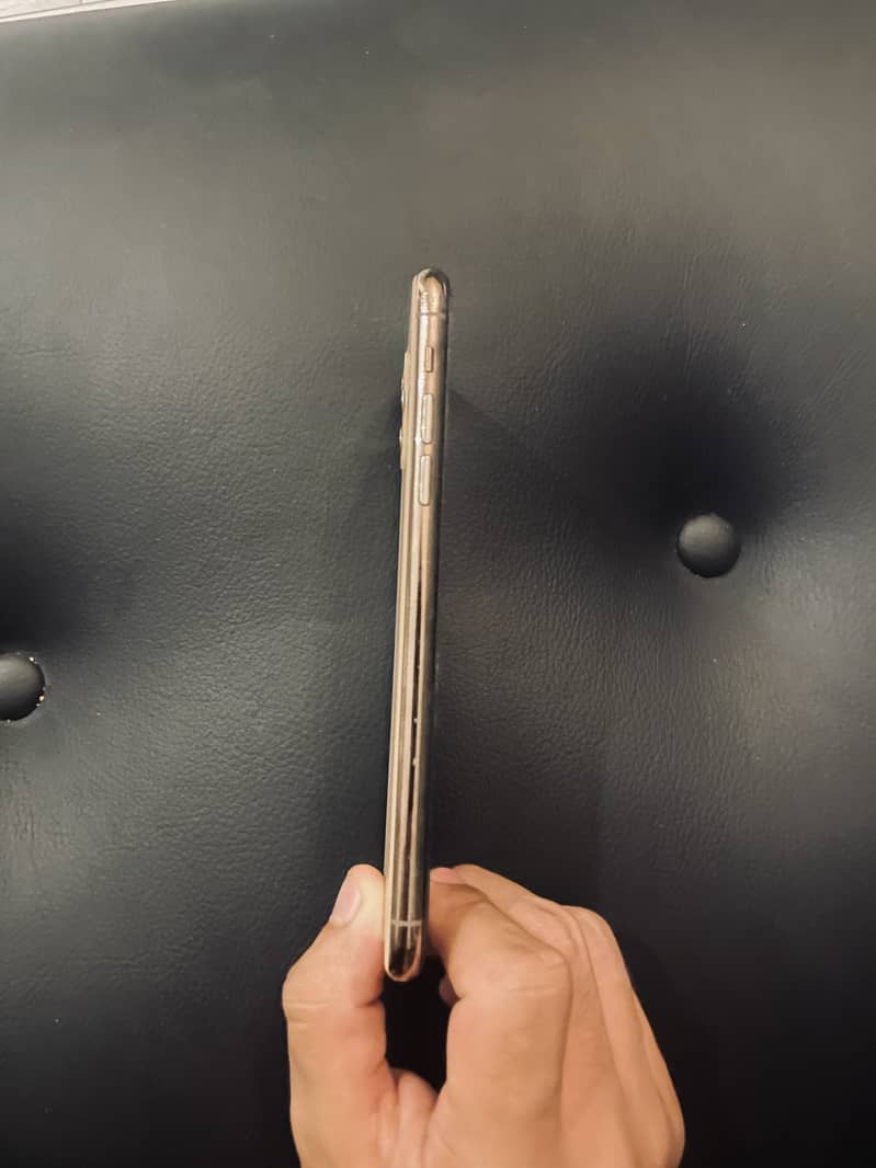 Apple iPhone 11 Pro Max 5