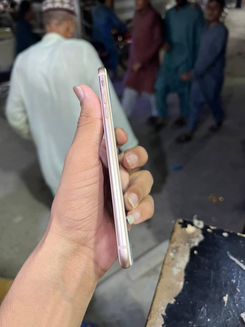 Apple iPhone 8 Plus 1