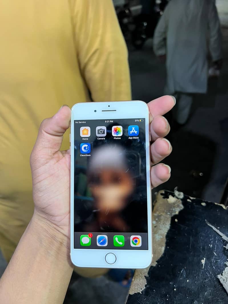 Apple iPhone 8 Plus 2