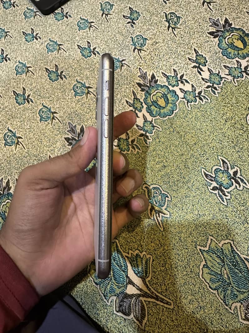 Title: iPhone 11 Pro 256GB PTA Approved | 100% Battery Health 2