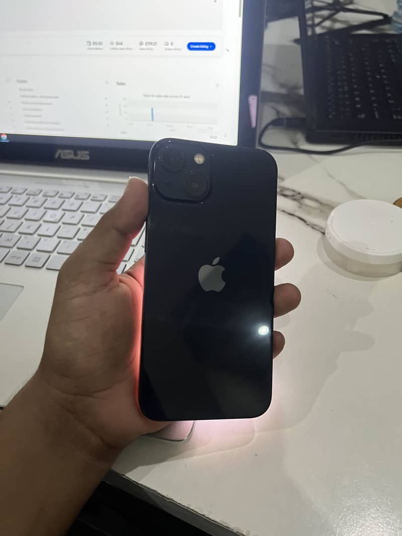 Apple iPhone 13 4