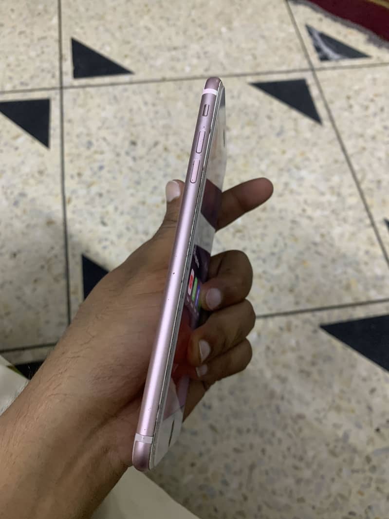 Apple iPhone 7 Plus 2