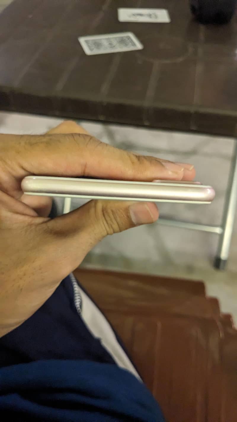 Apple iPhone 7 Plus 4