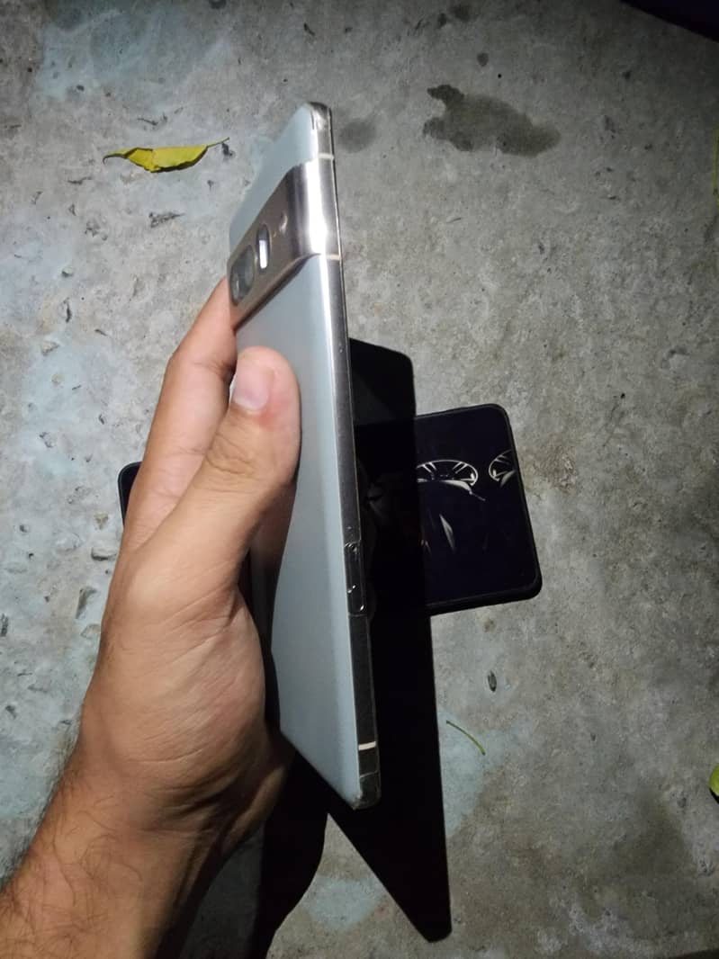 Google pixel 7 pro 2