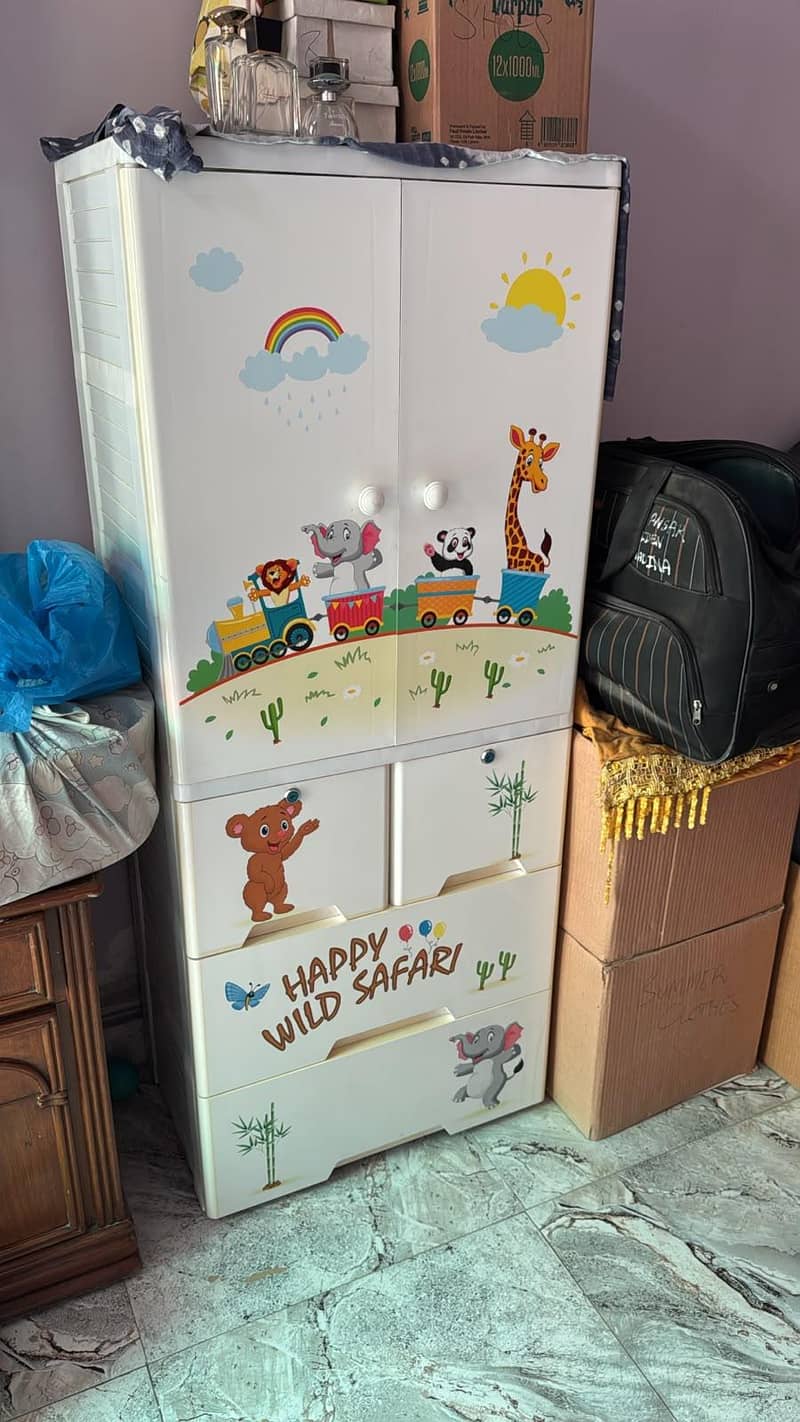 kid wardrobe 0