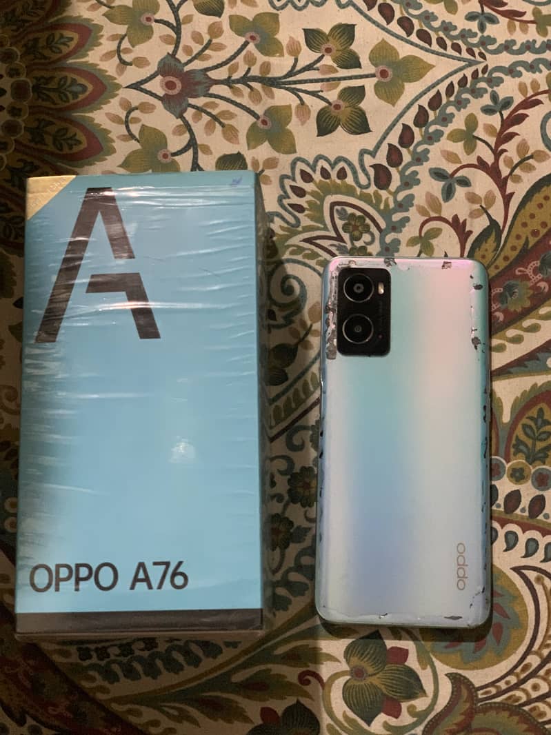 OPPO A76 1