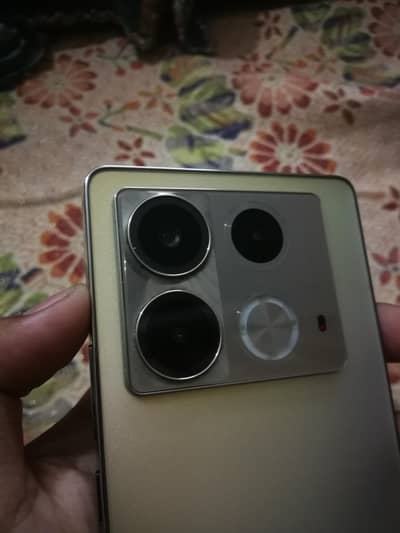 Infinix Hot 40