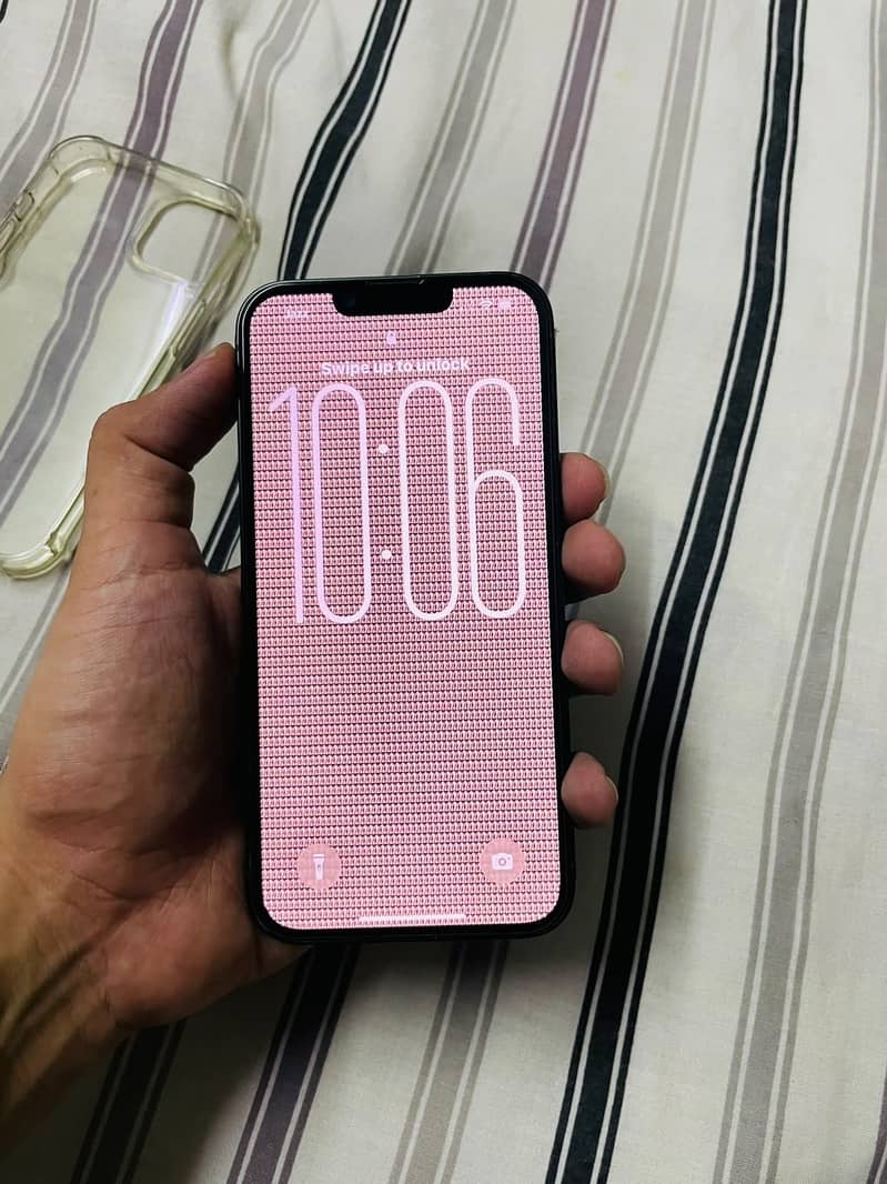 Apple iPhone 13 2