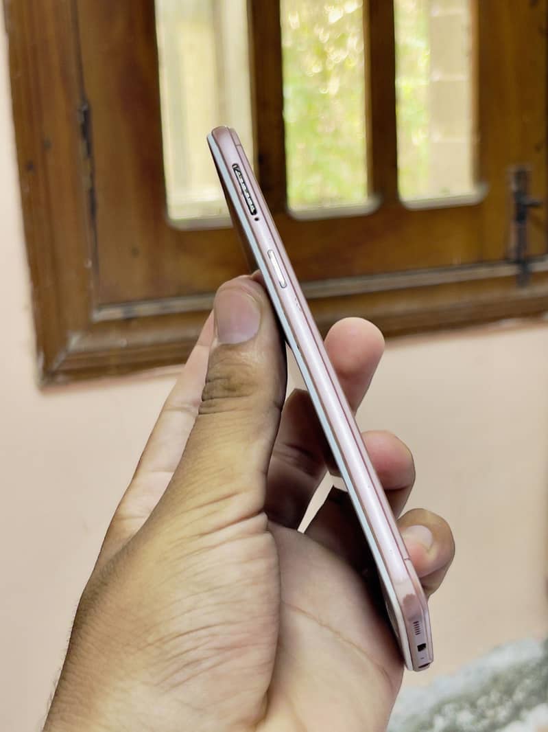 OPPO A57 1