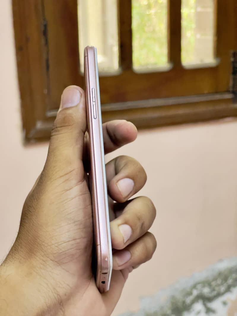 OPPO A57 4