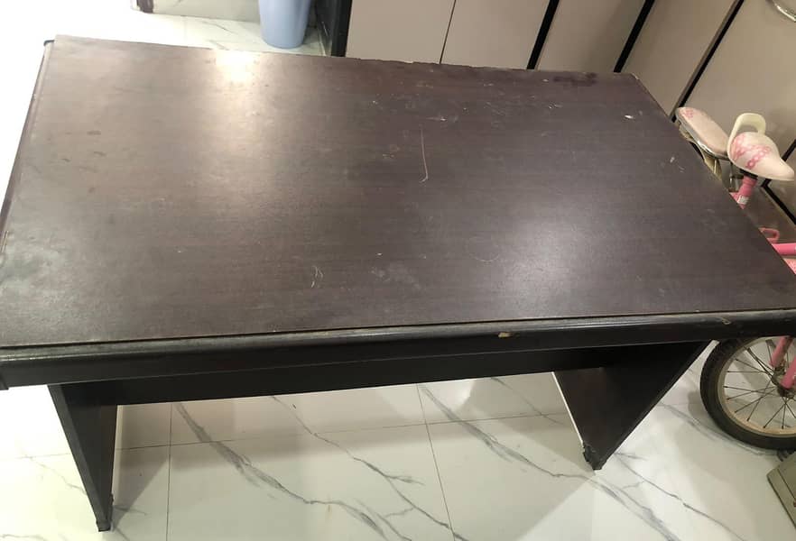 Office computer Table 1