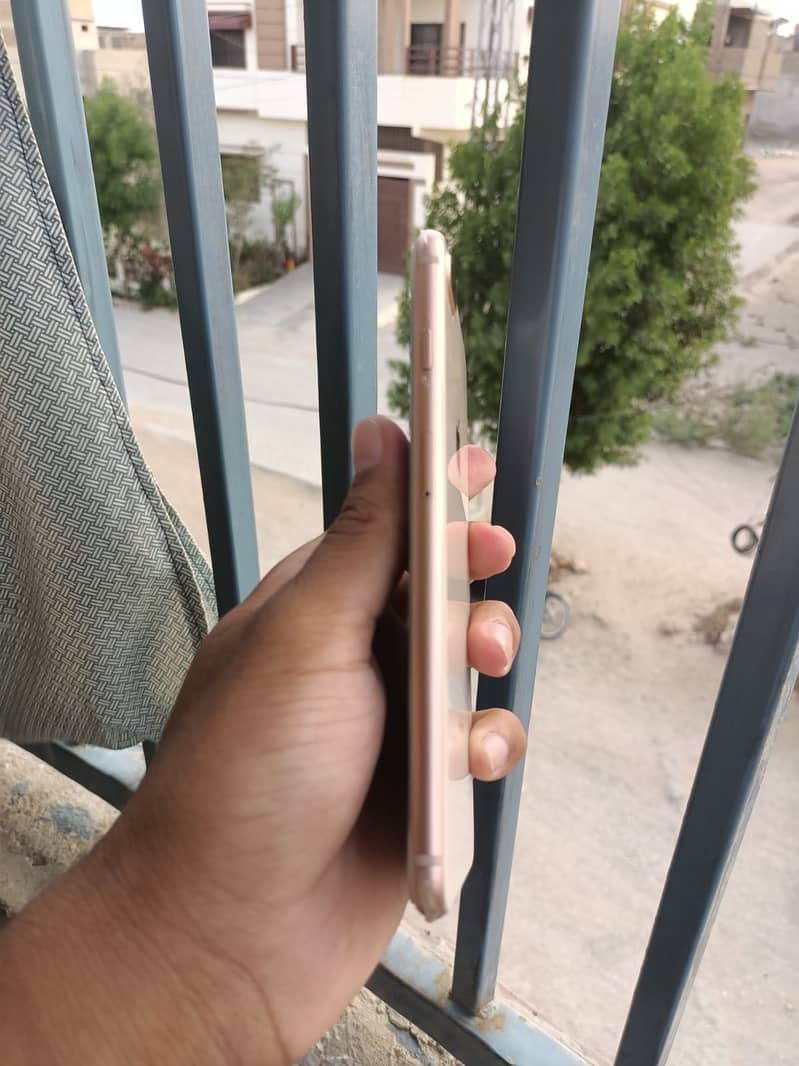 Apple iPhone 8 Plus 1