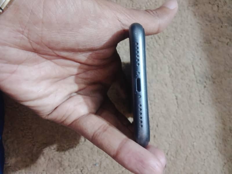 Apple iPhone 11 2