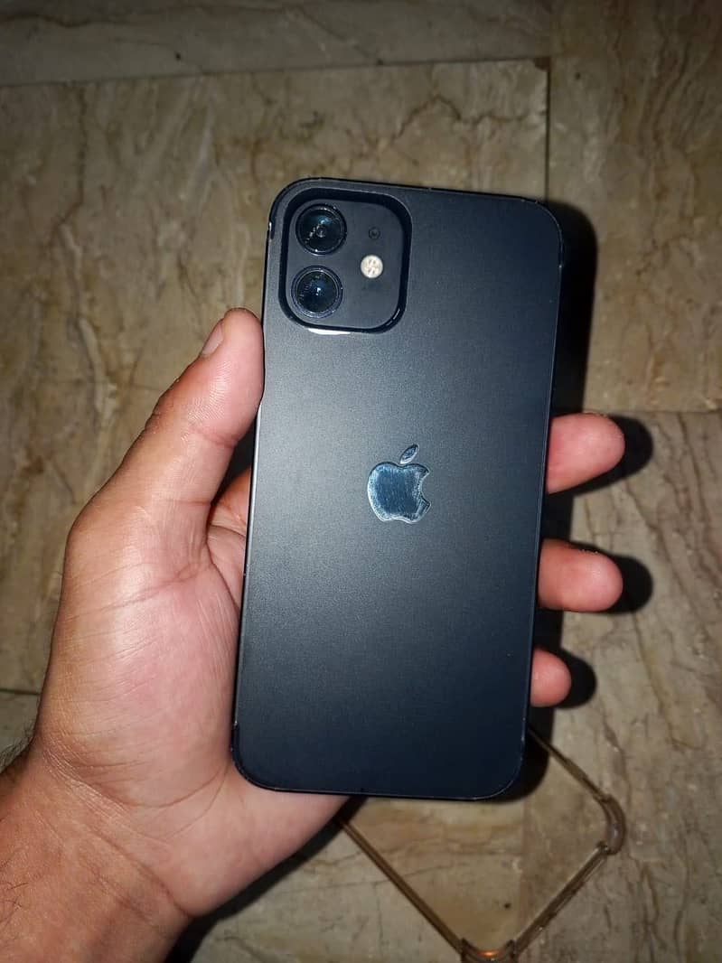 Apple iPhone 12 2