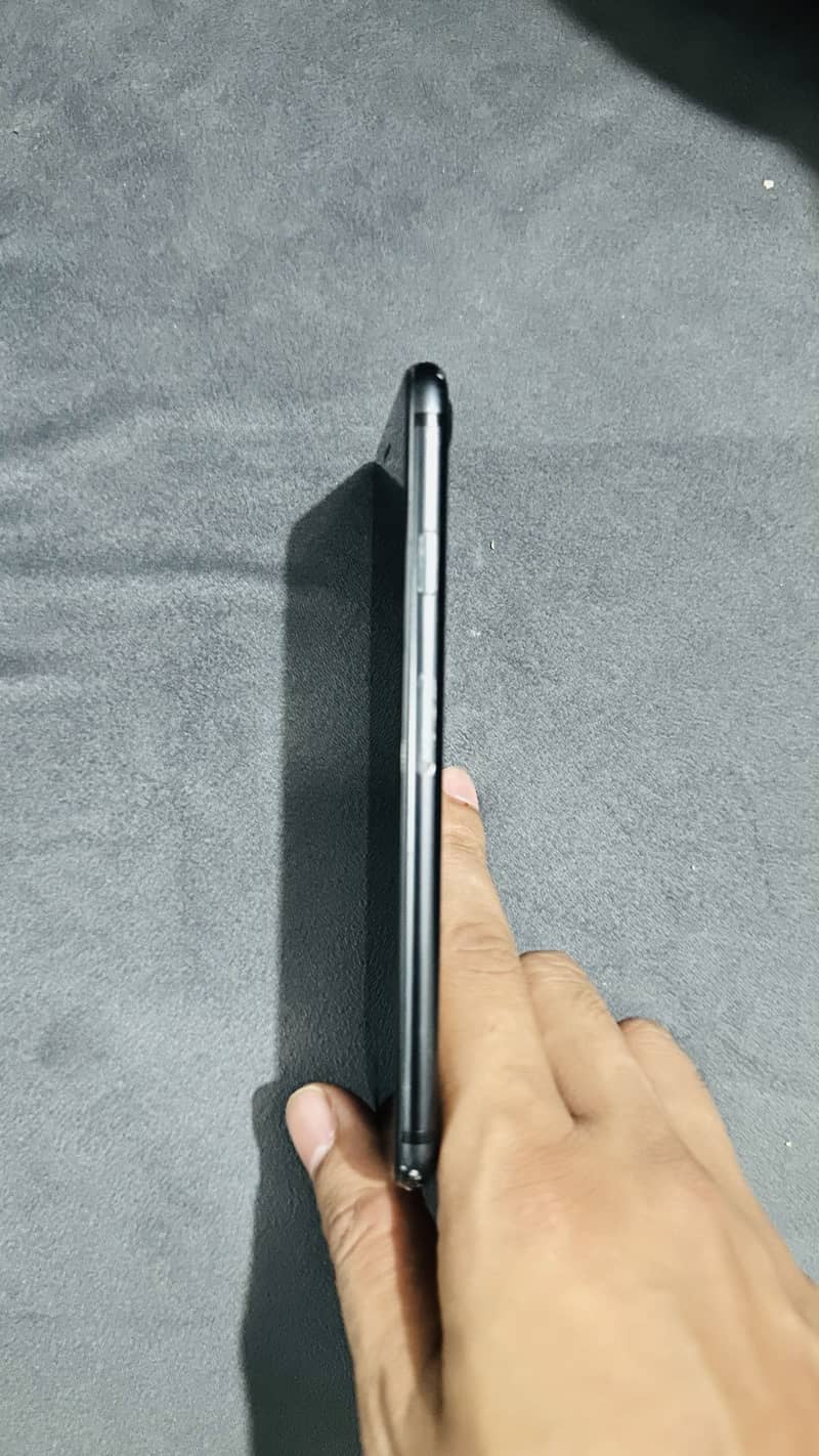 Apple iPhone 7 1
