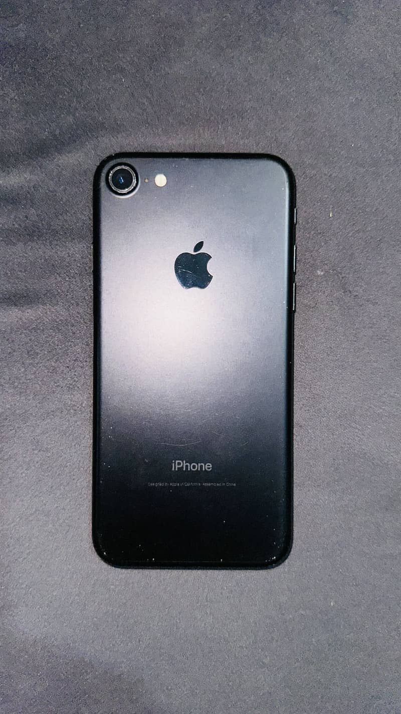 Apple iPhone 7 2