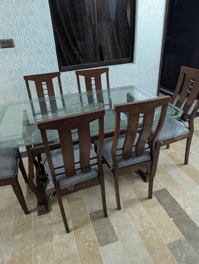 sheshum wood dining table