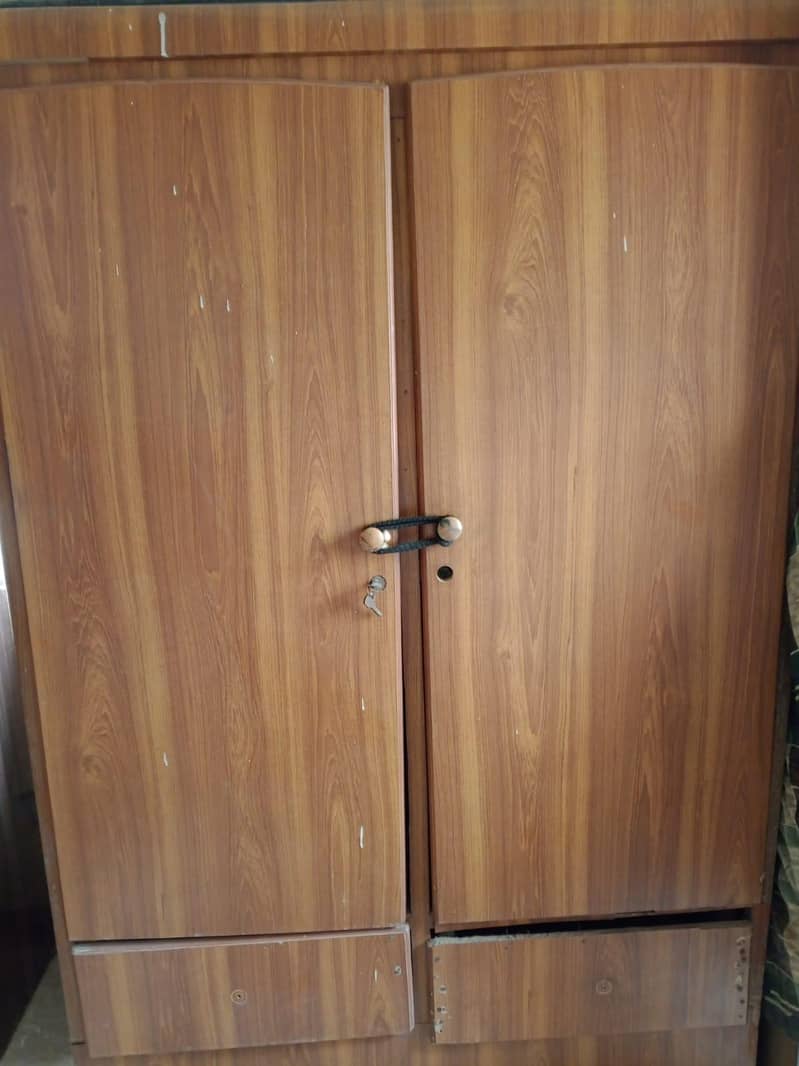 almari 2 door 4