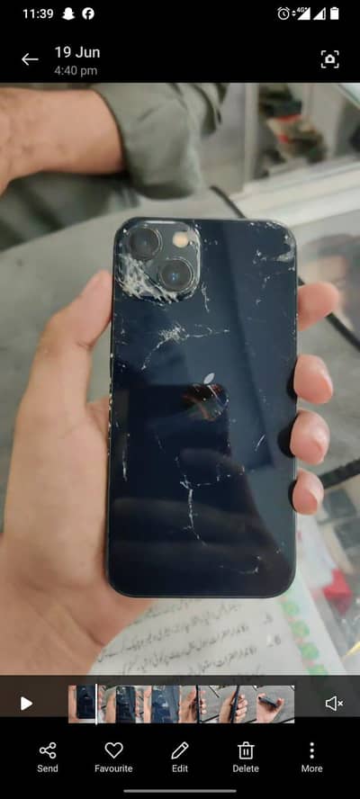 Apple iPhone 13