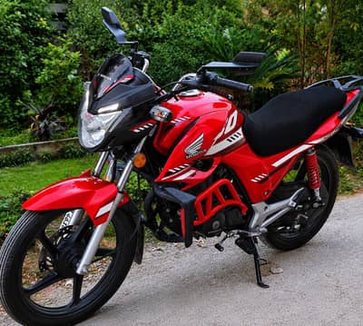 Honda CB 150F 2025 only 4500 driven