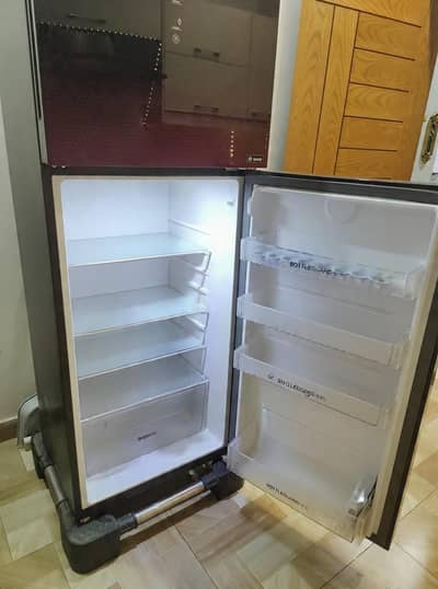 Haier Top Freezer Fridge Inverter Digital Panel - Excellent Condition